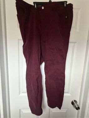 Old Navy Women’s Burgundy Jeans/Chinos